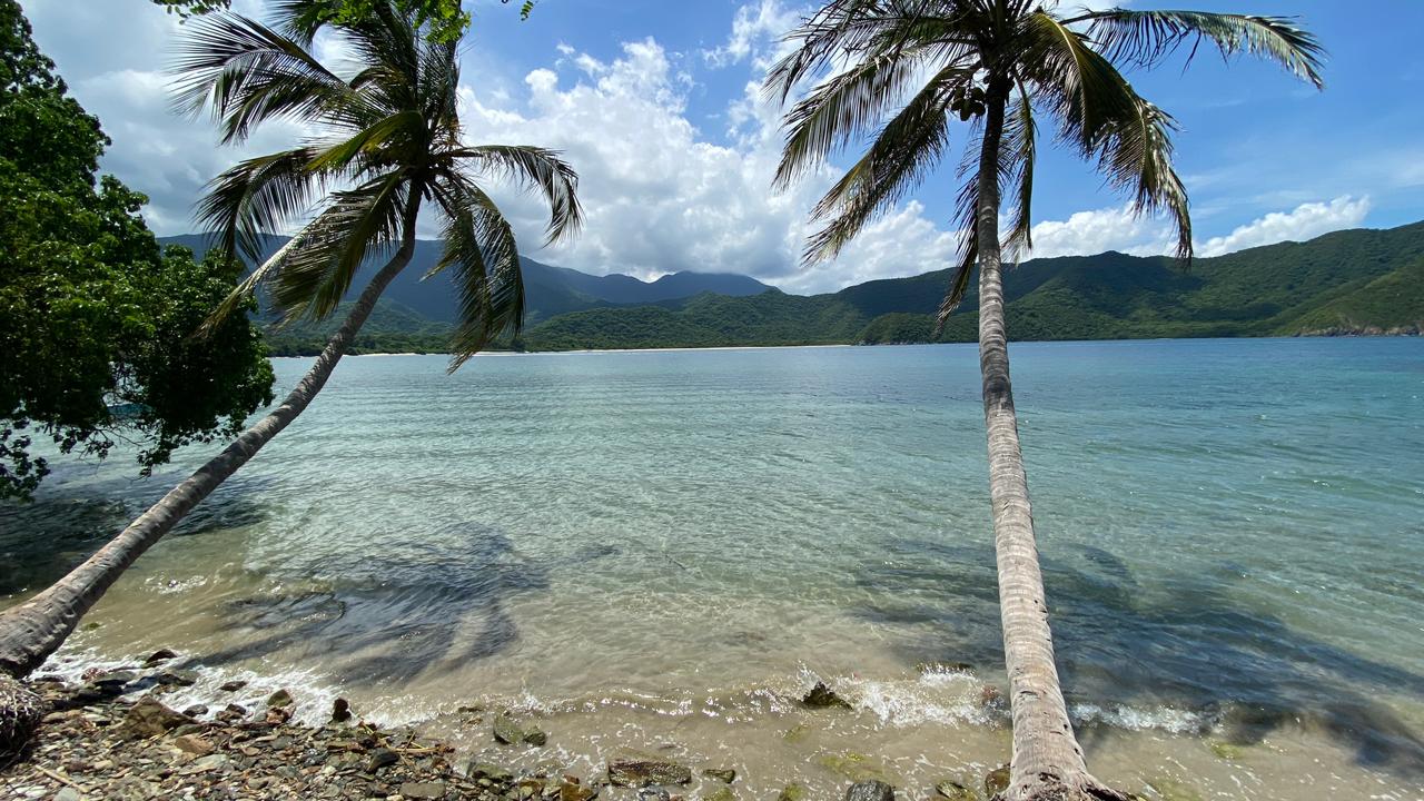 Viaje en Lancha al Parque Tayrona